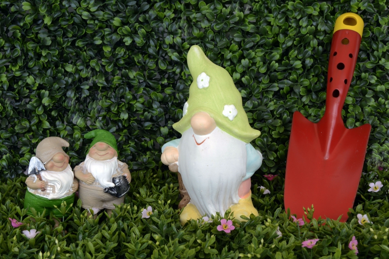 jardinerie-CLANS-min_garden-gnome-1404358